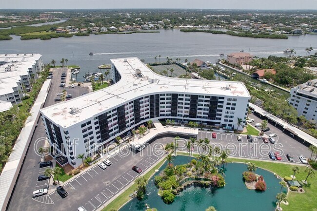 Foto del edificio - 5855 Midnight Pass Rd