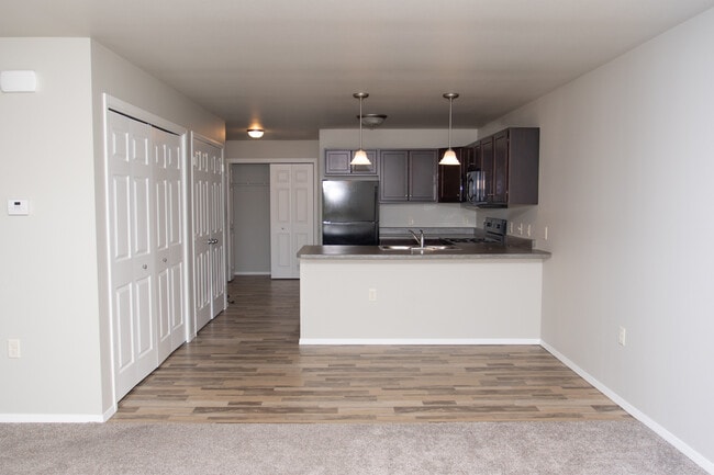Building Photo - Edgewood Apartments