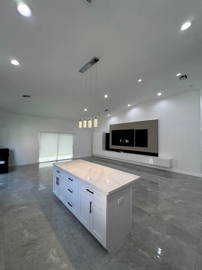 Foto del edificio - 4522 NW 36th Ct