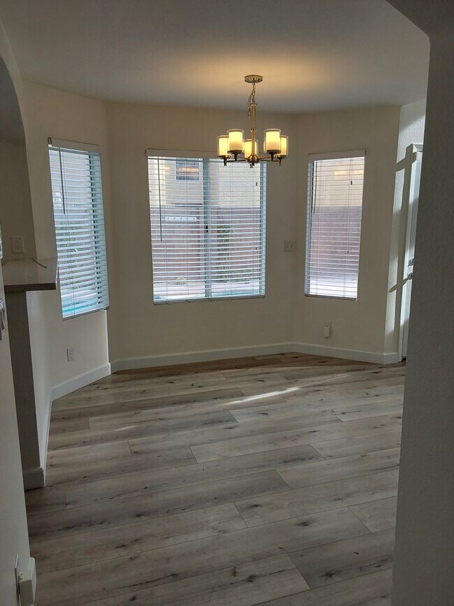 Foto del edificio - Beautiful 3 Bedroom Summerlin Home