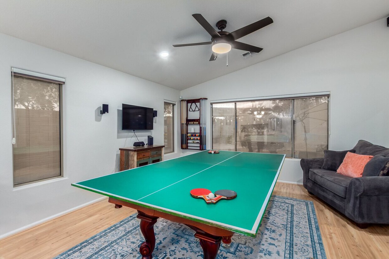 Primary Photo - 214 N 165th Dr
