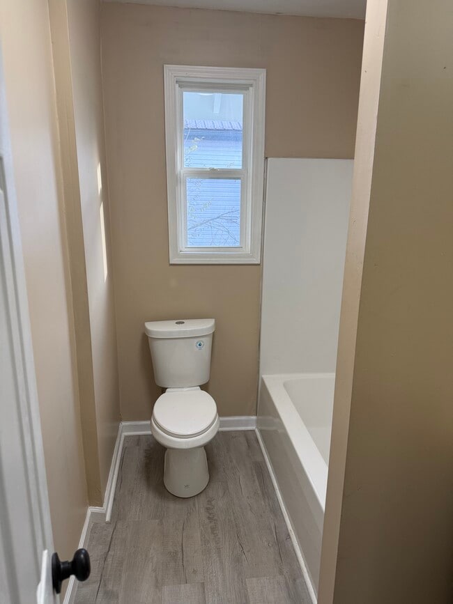 Foto del edificio - 1831 Moore Ave