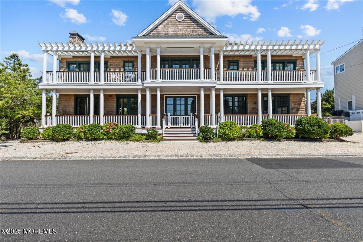 Primary Photo - 1043 Barnegat Ln