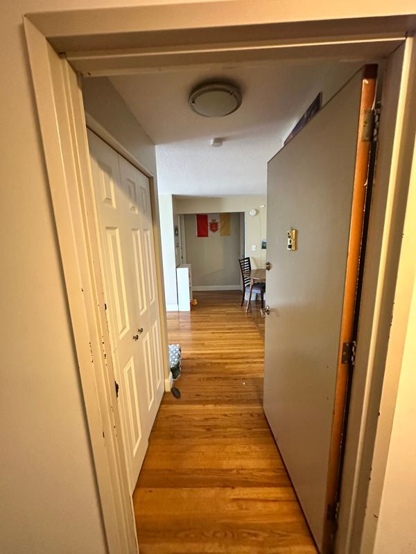 Building Photo - 108 Oakwood Ave