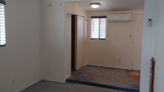 Building Photo - 421 W Las Flores Ave