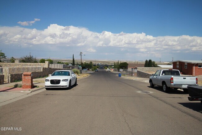 Foto del edificio - 3615 Olympic Ave