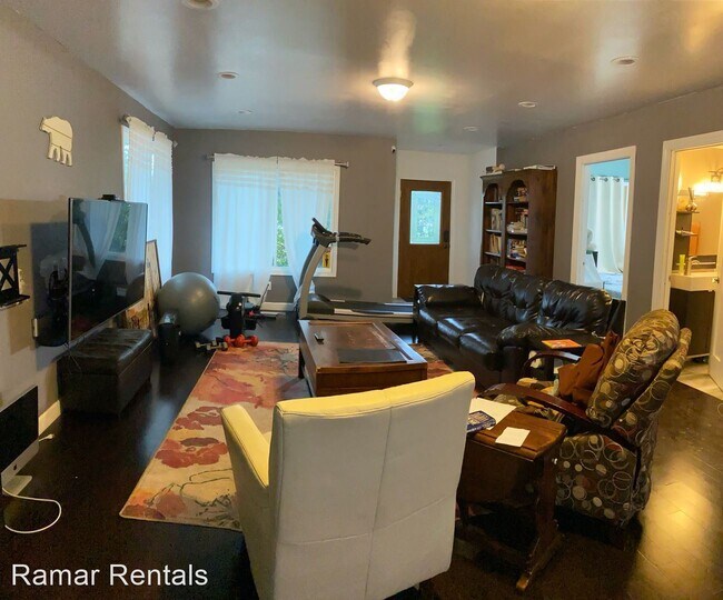Building Photo - 4 br, 3 bath House - 2477 County Road F East