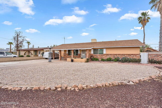 Building Photo - 1113 Walnut Dr