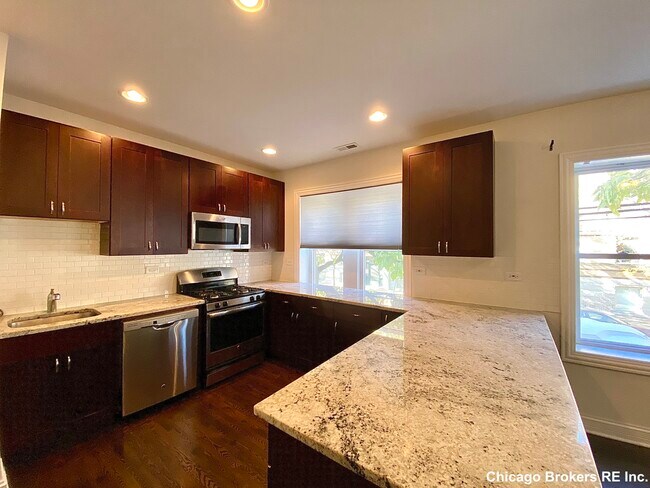Building Photo - 2559 W Haddon Ave