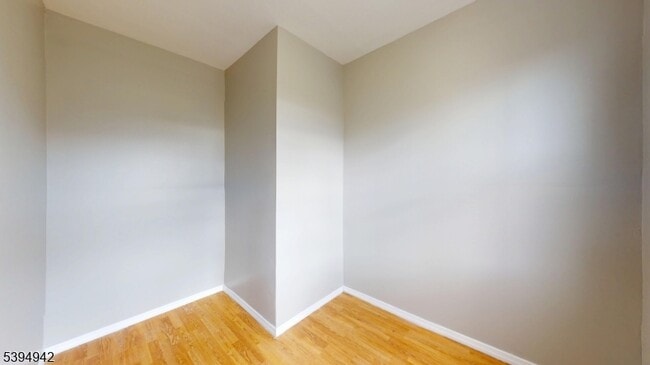 Foto del edificio - 277 2nd Ave W