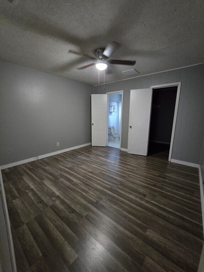 Foto del edificio - 4820 Oak Ave