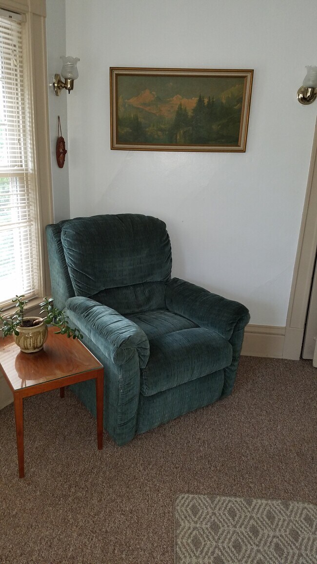 LIVING ROOM 2 FLOOR - 3236 N Downer Ave