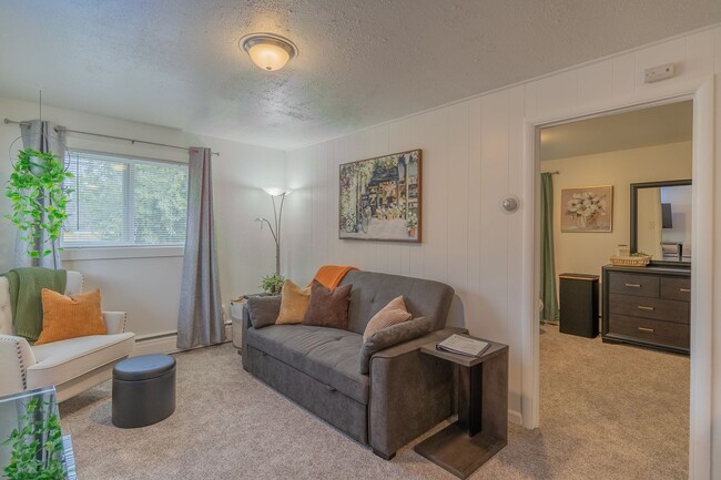 Building Photo - Fully Furnished and comfortable! Short Ter...