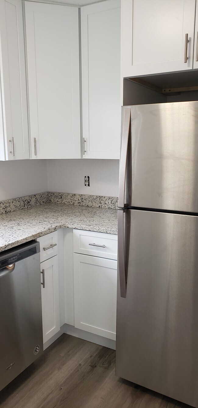 27 Crows Nest Ln Unit 5L, Danbury, CT 06810 Condo for Rent in Danbury