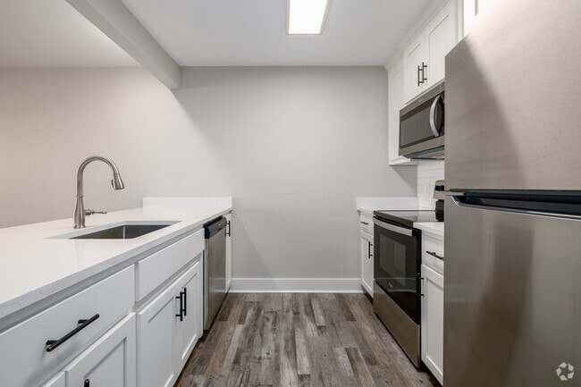 2BR, 2.5BA - 1,152SF - Kitchen - Bradley Bowen Townhomes