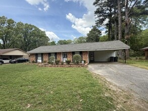 Building Photo - 1628 Puryear Rd