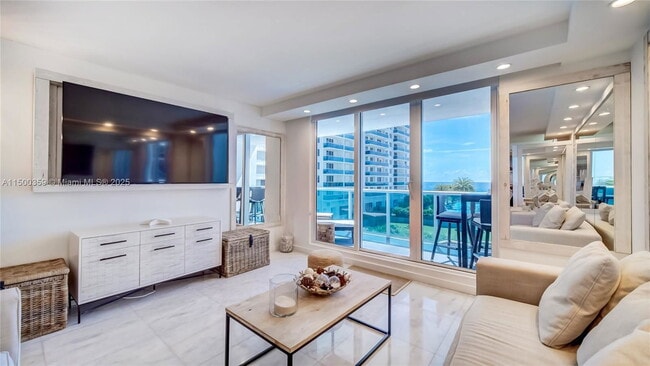 Photo - 2301 Collins Ave Apartment