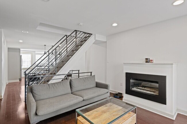 Foto del edificio - 710 Clymer St