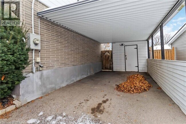 Building Photo - 10 Albemarle St