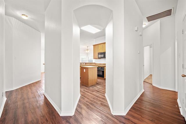 Foto del edificio - 9880 Wyndbrook Dr