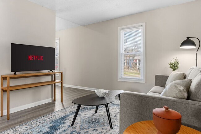Foto del edificio - 706 Cross St NW