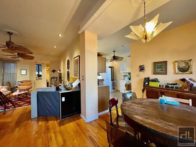 Foto del edificio - 361 7th STREET 1