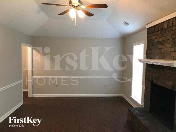 Building Photo - 4834 Walden Glen St