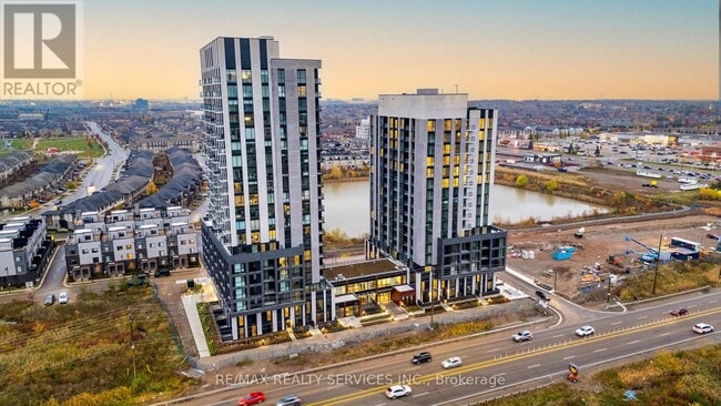 Photo du bâtiment - 3071 Trafalgar Rd