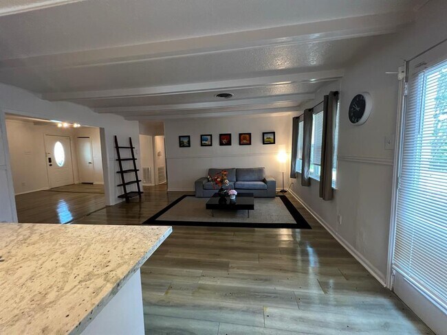 Building Photo - 4947 Cheena Dr