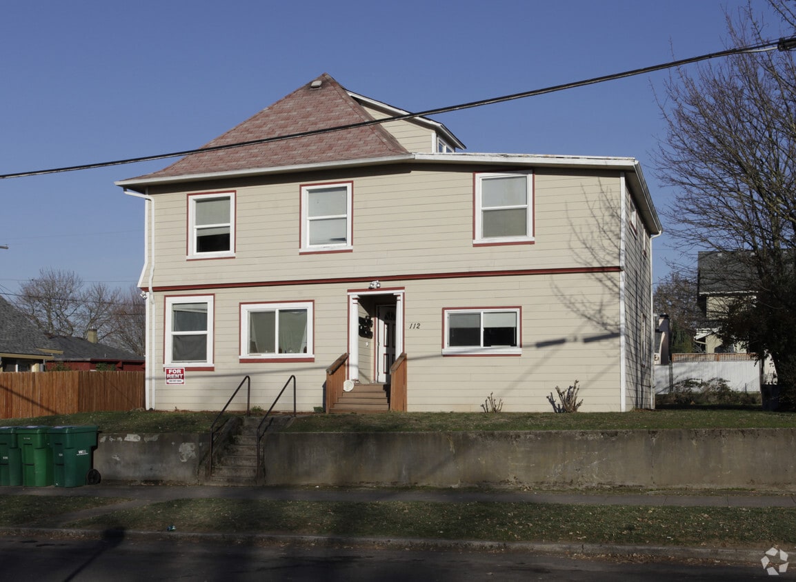 Building Photo - 112 W 21st St