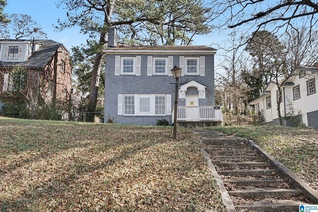 Foto del edificio - 1811 Fairfax Ave