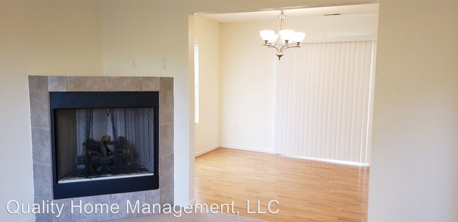 Building Photo - 4 br, 2.5 bath House - 642 Seitz Ct