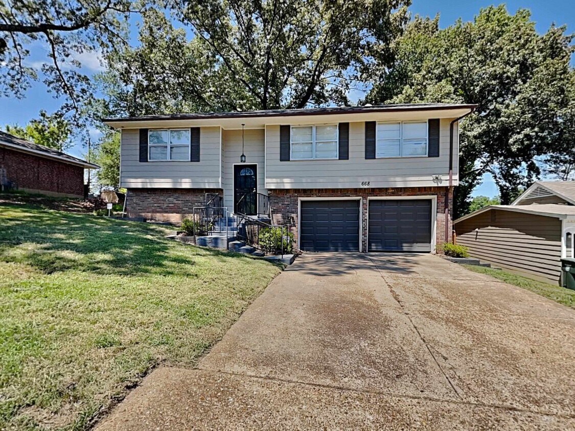 Primary Photo - 668 Brakebill Ave