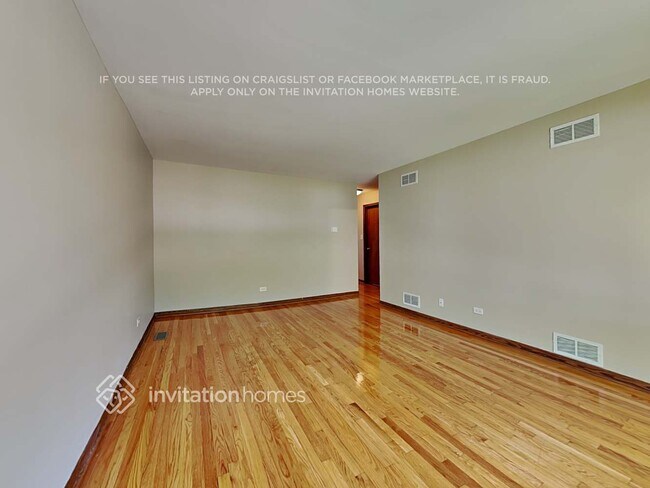 Foto del edificio - 16142 Grove Ave