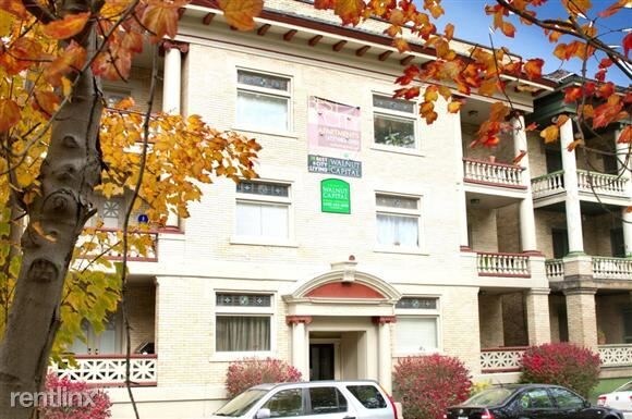 Foto del edificio - 5733 Holden St