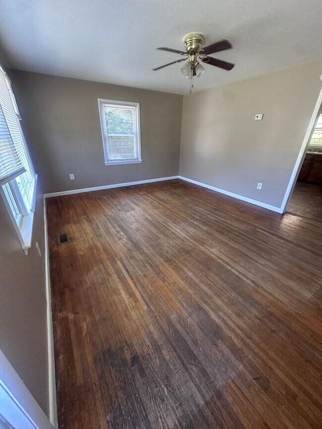 Foto del edificio - 3 bed- 2 bath home