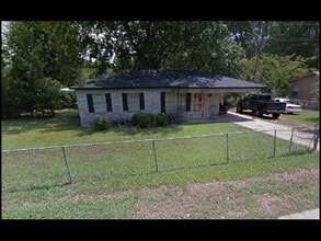 Building Photo - 10223 Tela Dr