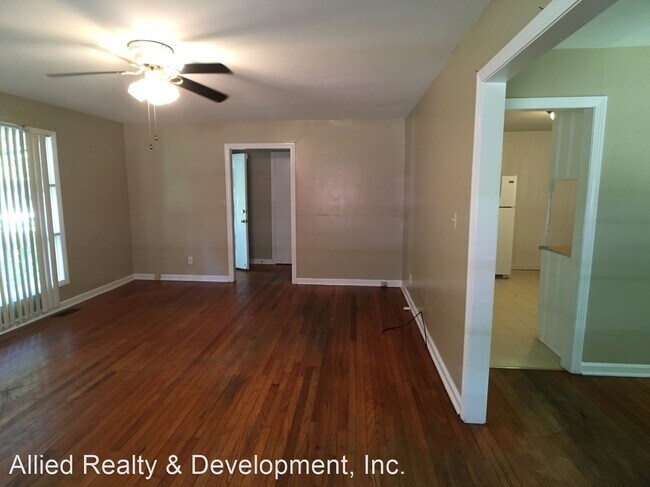 Foto del edificio - 3 br, 1.5 bath House - 307 32nd Place East