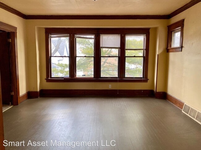 Building Photo - 2461 N 45th St