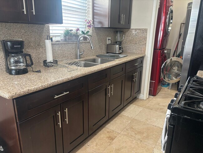 Foto del edificio - 4238 W Slauson Ave