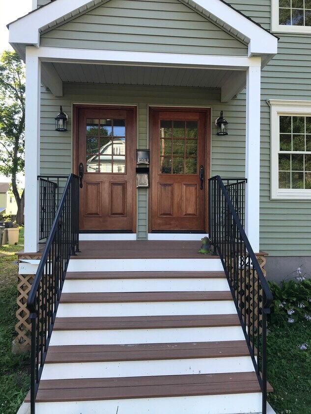 Front of House - 324 Livingston St