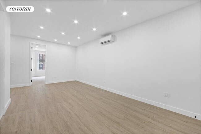 Foto del edificio - 1221 Lincoln Pl