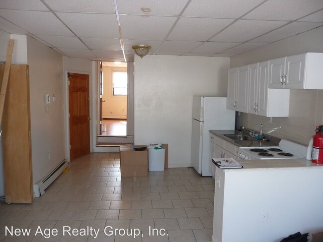 Building Photo - 430 Tasker St