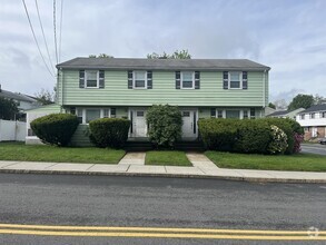 Building Photo - 170 Warren St