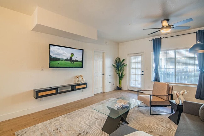 Building Photo - 7900 E Princess Dr