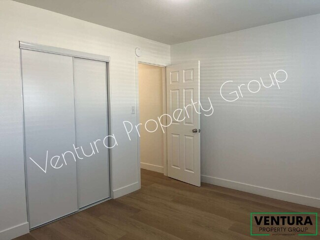 Foto del edificio - Spacious 4-Bed with 2 Full Baths in Oxnard with Large Backyard