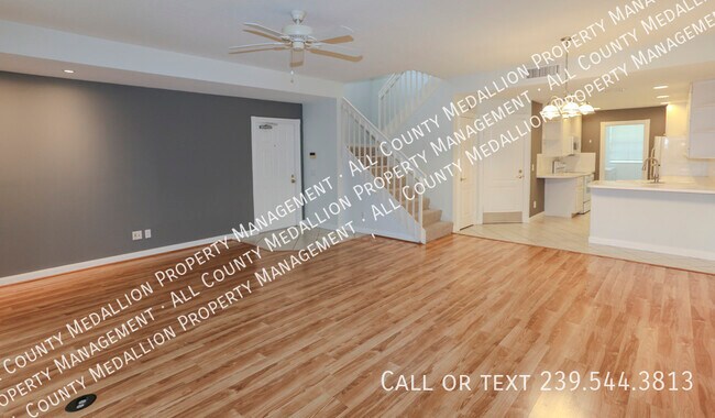 Foto del edificio - 5823 Cove Cir