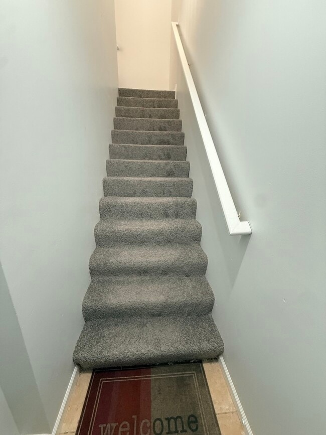 Building Photo - 6823 S Dorchester Ave