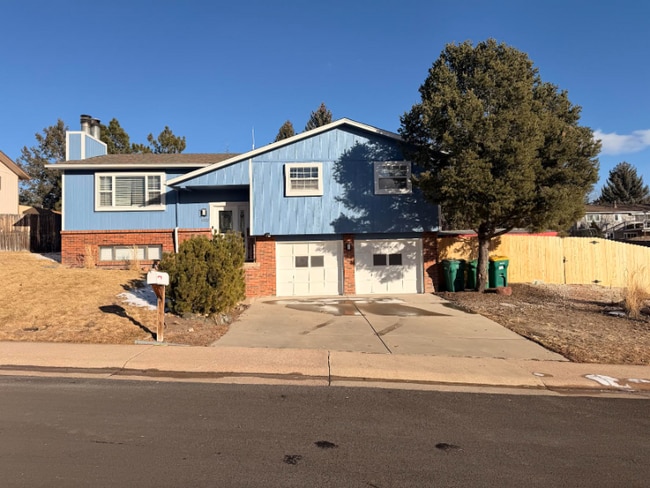 Building Photo - 1002 Barbi Ct