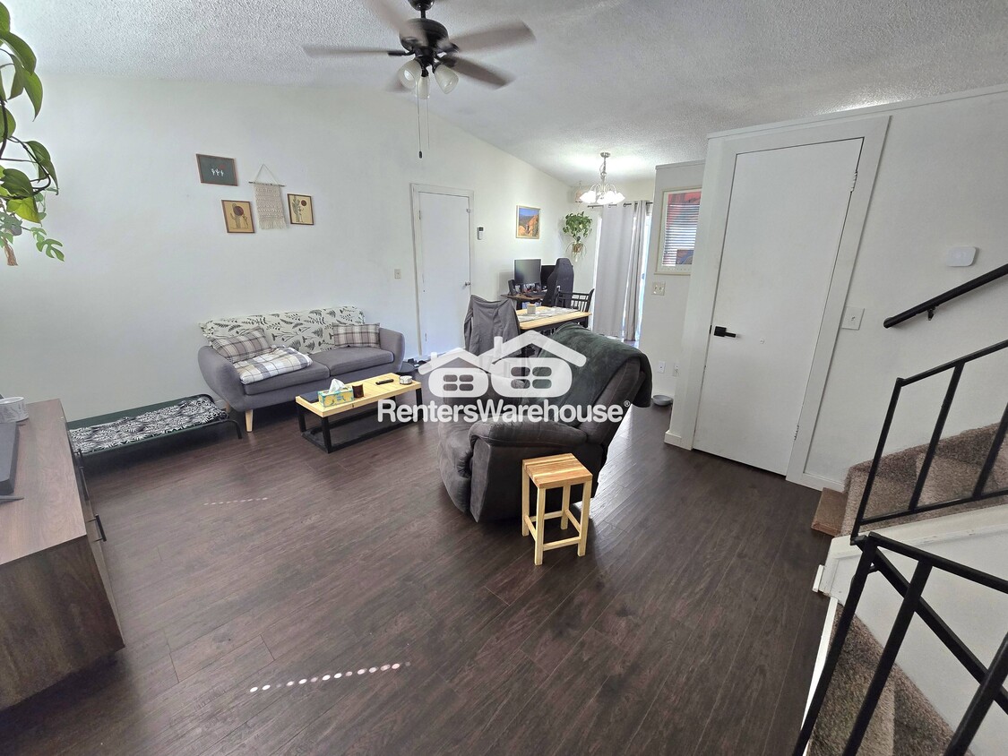 Primary Photo - 2030 S Chelton Rd